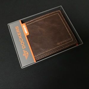 Dockers Brown Leather Bi-fold Wallet NWT